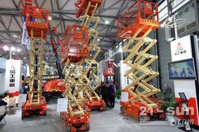 保山高空作業(yè)車月租價格及租賃指南